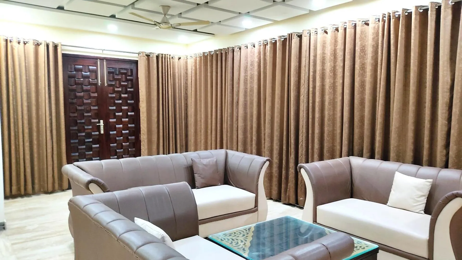 When In Gurgaon - 3 Bhk Medanta Medicity 3 Mins Drive, Fortis 5 Mins Drive 0*,