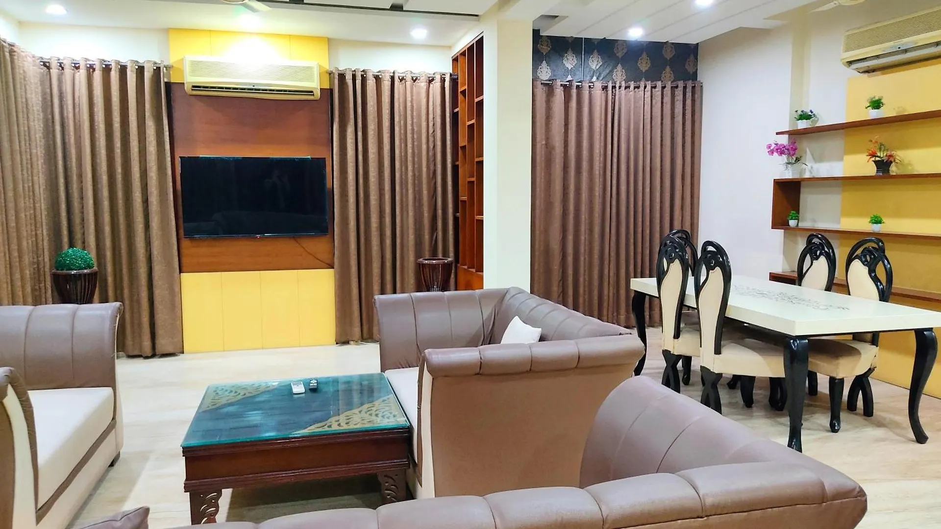 When In Gurgaon - 3 Bhk Medanta Medicity 3 Mins Drive, Fortis 5 Mins Drive